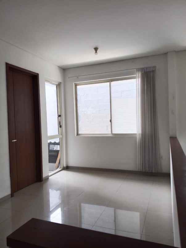 rumah disewakan graha natura sambikerep surabaya barat