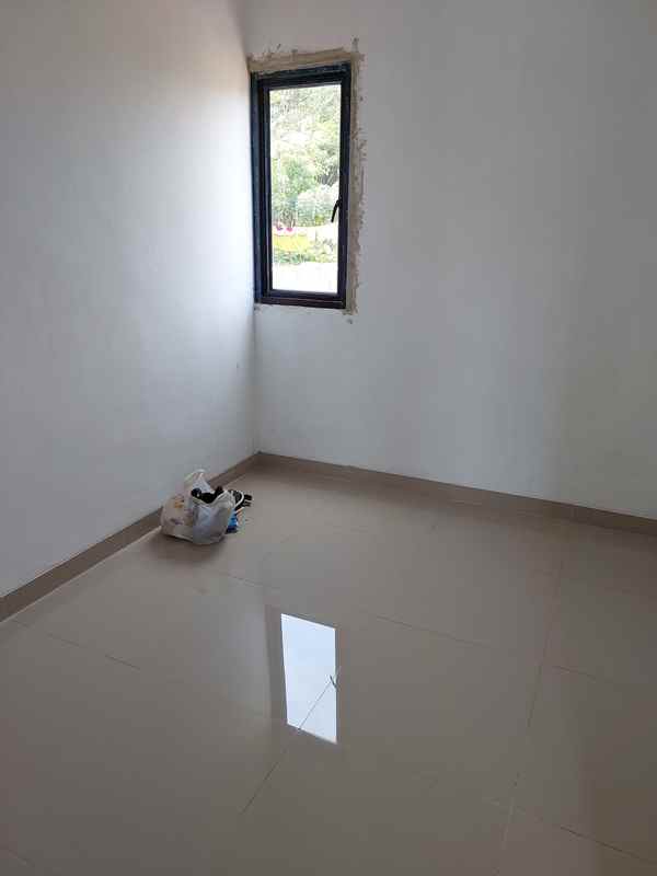 rumah dua lantai dijual di cilangkap depok