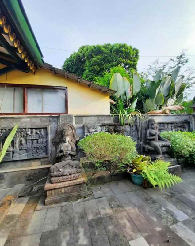 rumah etnik jawa hook dekat kampus ugm