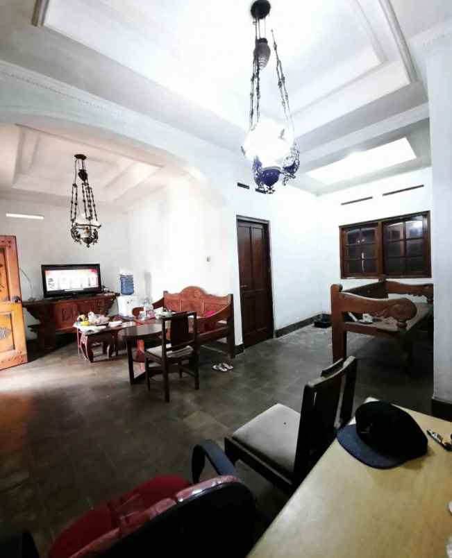 rumah etnik jawa hook dekat kampus ugm