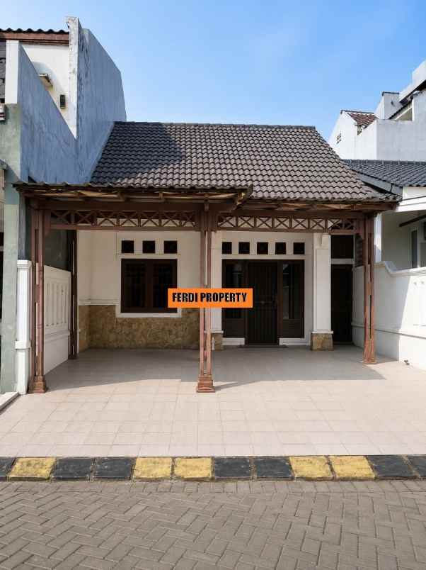 rumah etnik taman kenari nusantara