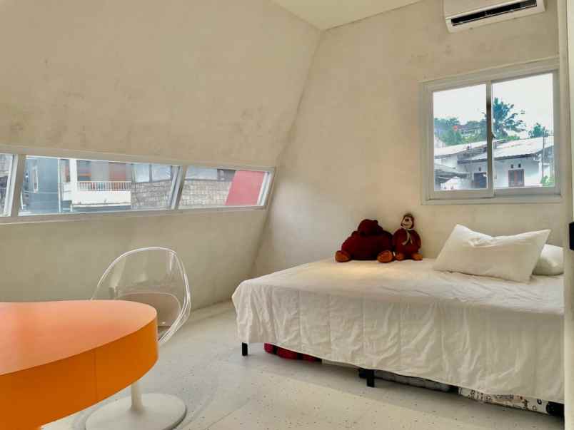 rumah fully furnished cisitu dago bandung