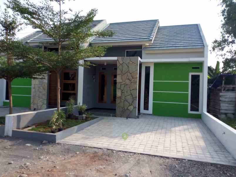 rumah gang meteor sarirejo pati