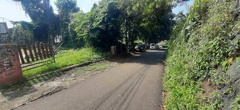rumah gaya eropa di kawasan dago bandung