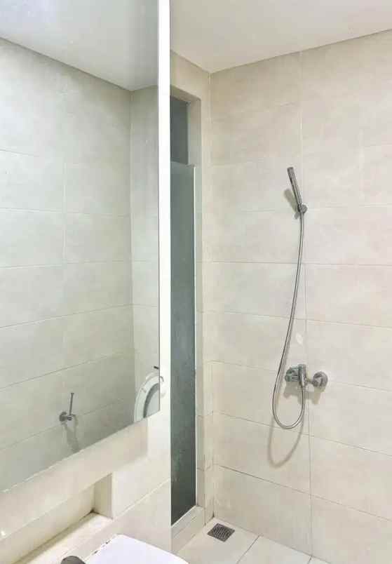 rumah grand island row jalan lebar
