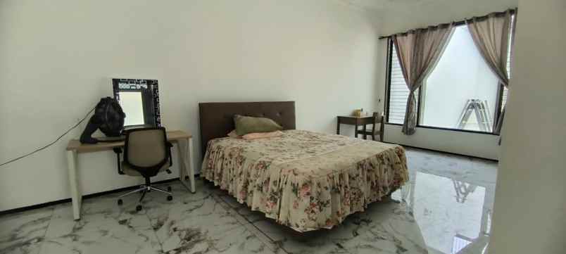 rumah hook dharmahusada kertajaya siap huni surabaya