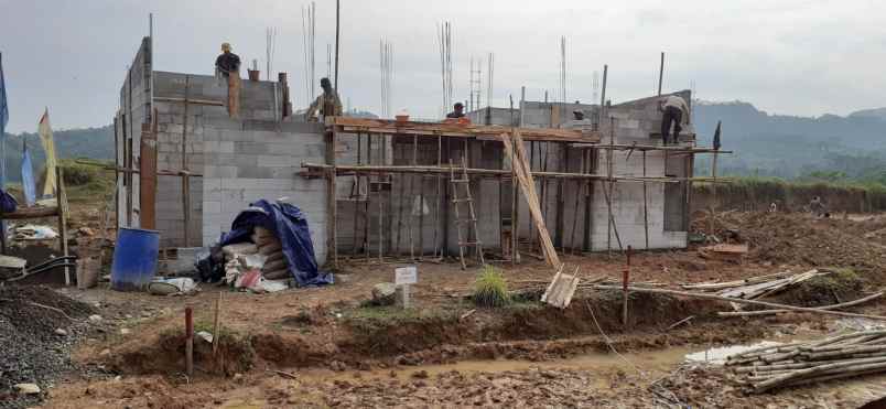 rumah jalan raya tajur desa