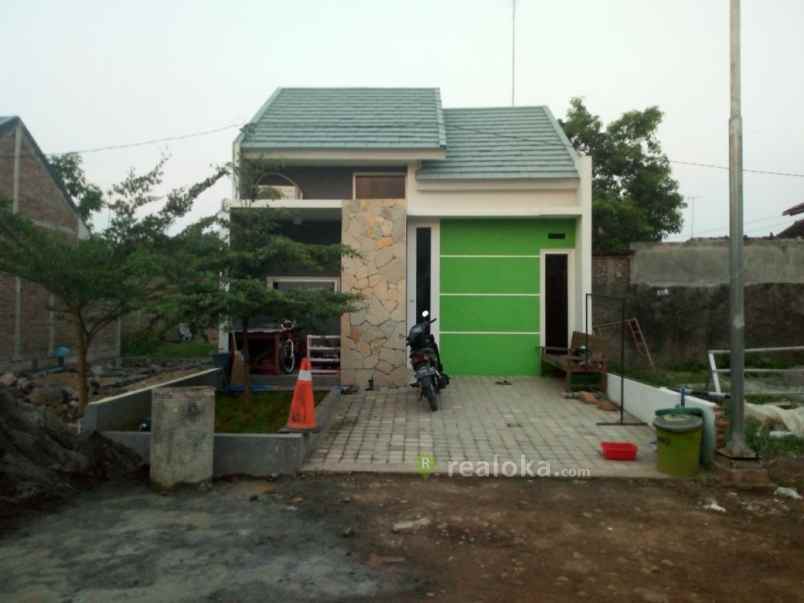 rumah jl gg meteor sarirejo pati