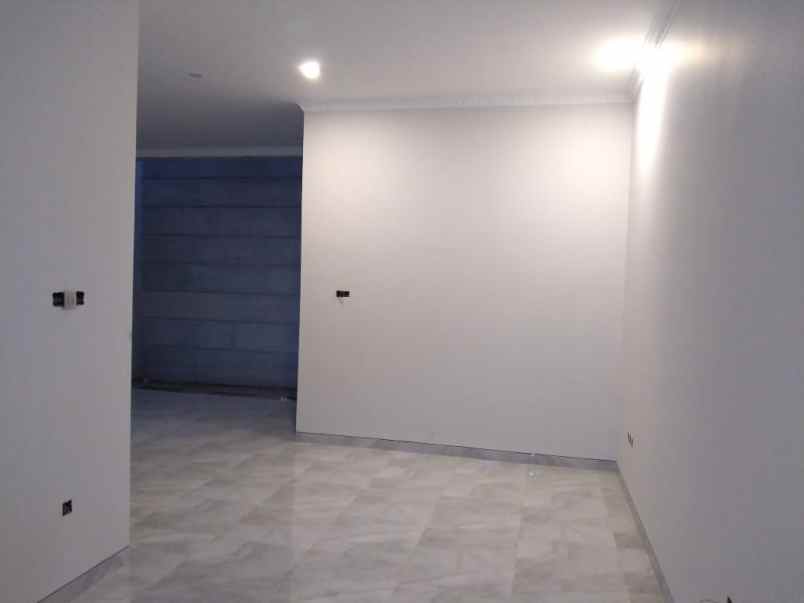 rumah jl jati makmur raya pondok