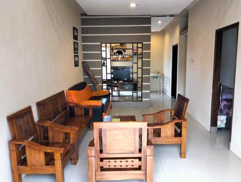 rumah jl raya bromo desa ngadisari