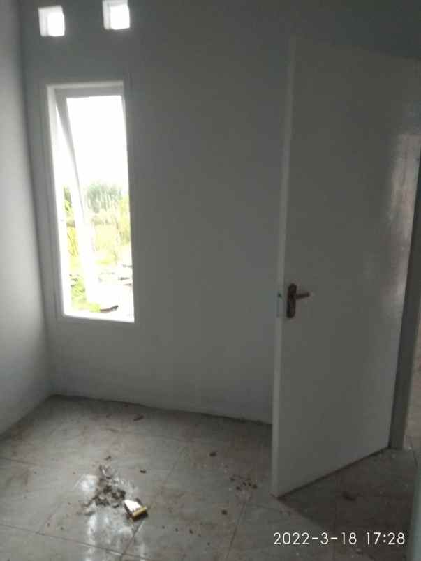 rumah jl serang setu kel