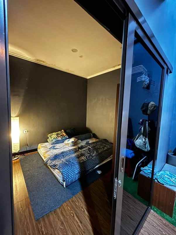 rumah keren 3 lantai view bagus di cihanjuang cimahi