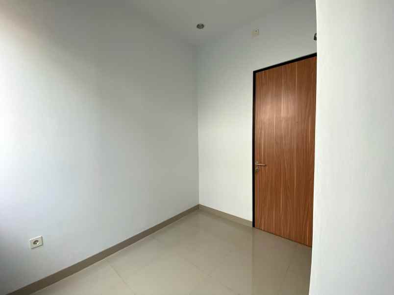 rumah kolam renang pribadi pamulang tangerang selatan