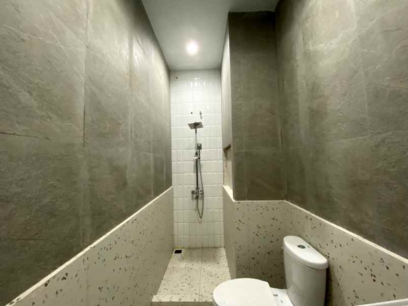 rumah kolam renang pribadi pamulang tangerang selatan