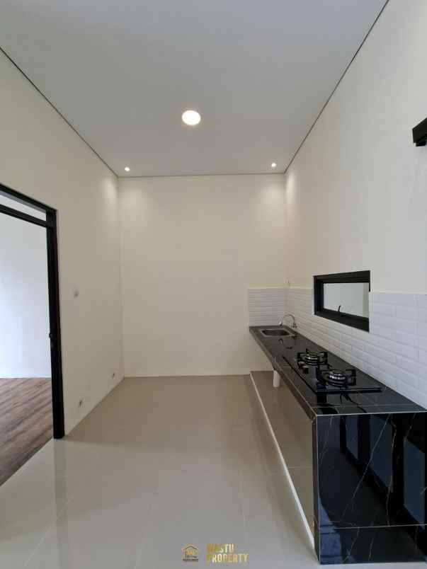 rumah limasan modern dekat hotel balecatur inn resto