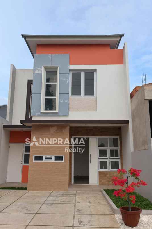 rumah luas 2 lantai di graha cinere depok bisa kpr rn