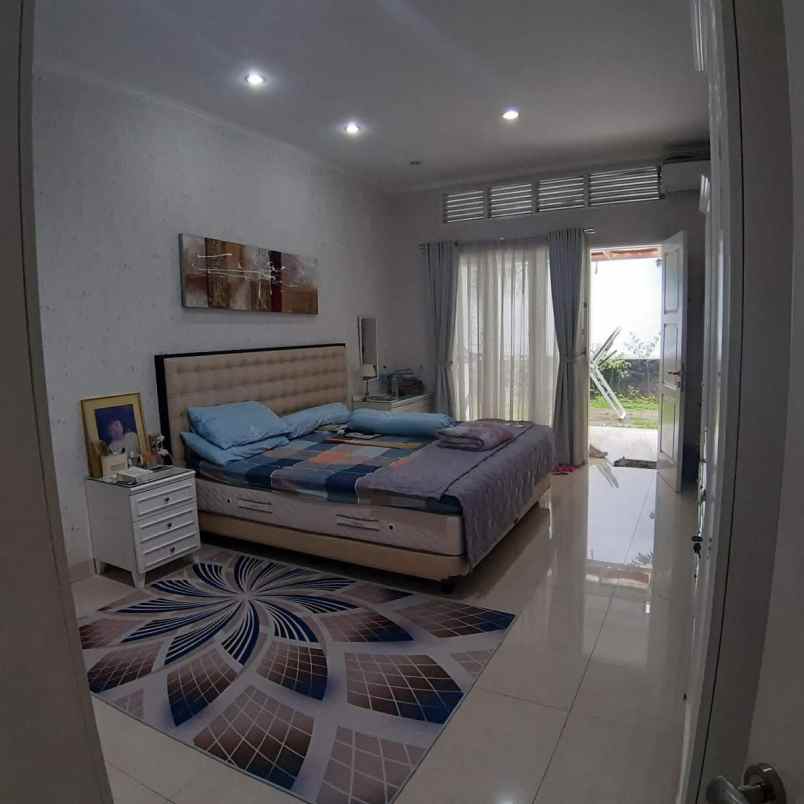 rumah lux di sayap setra murni bandung