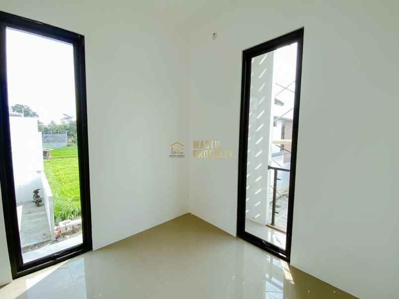 rumah mewah 2 lantai paling laris di jakal km 12