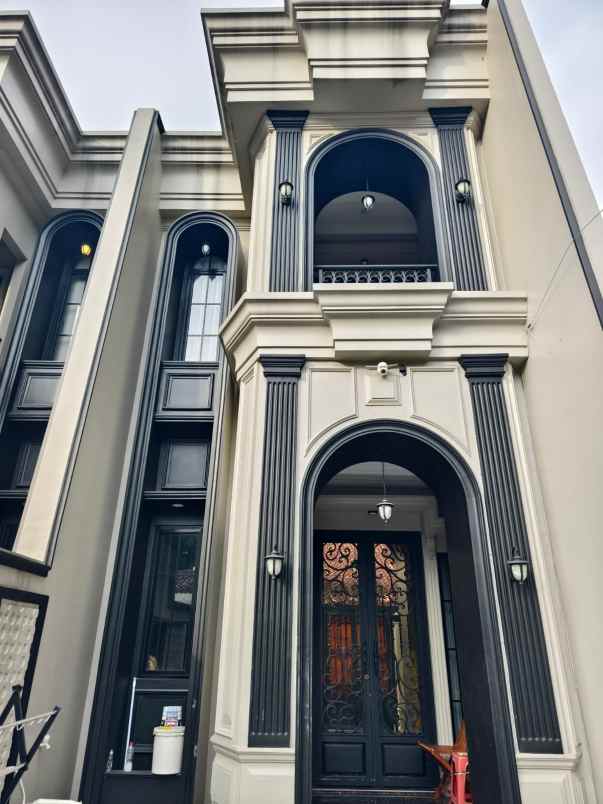 rumah mewah 2 lt kalimulya depok