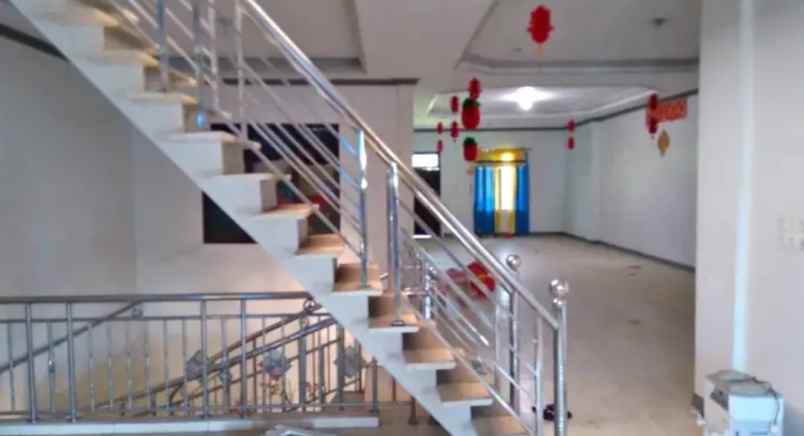 rumah mewah 3 lantai lokasi imam bonjol