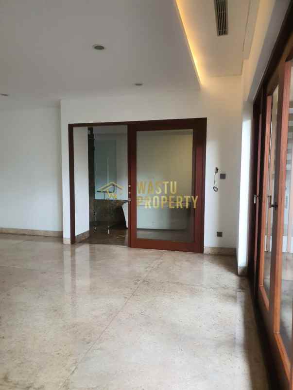 rumah mewah elit di kebayoran lama jakarta selatan