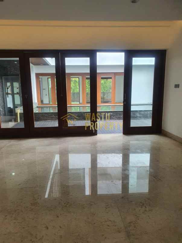 rumah mewah elit di kebayoran lama jakarta selatan