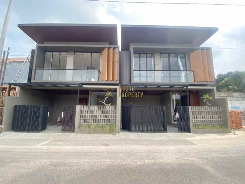 rumah mewah full furnished 8 menit ke jogja city mall