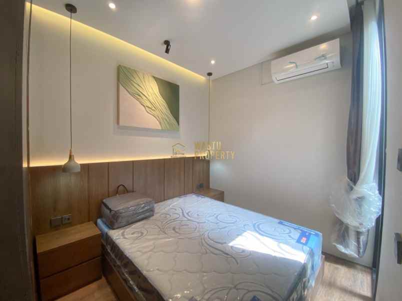 rumah mewah full furnished 8 menit ke jogja city mall