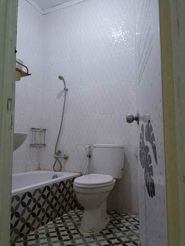 rumah mewah kawasan bisnis tasikmadu karanganyar