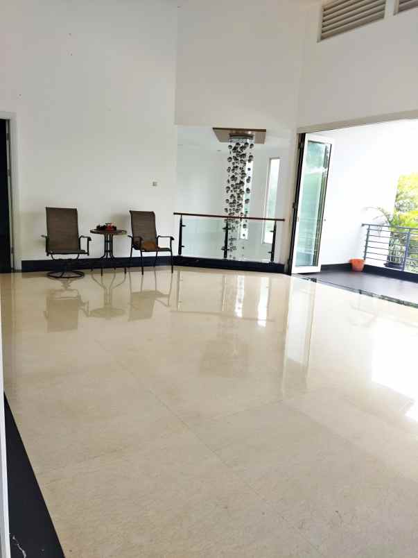 rumah mewah luas taman telaga golf bsd turun harga