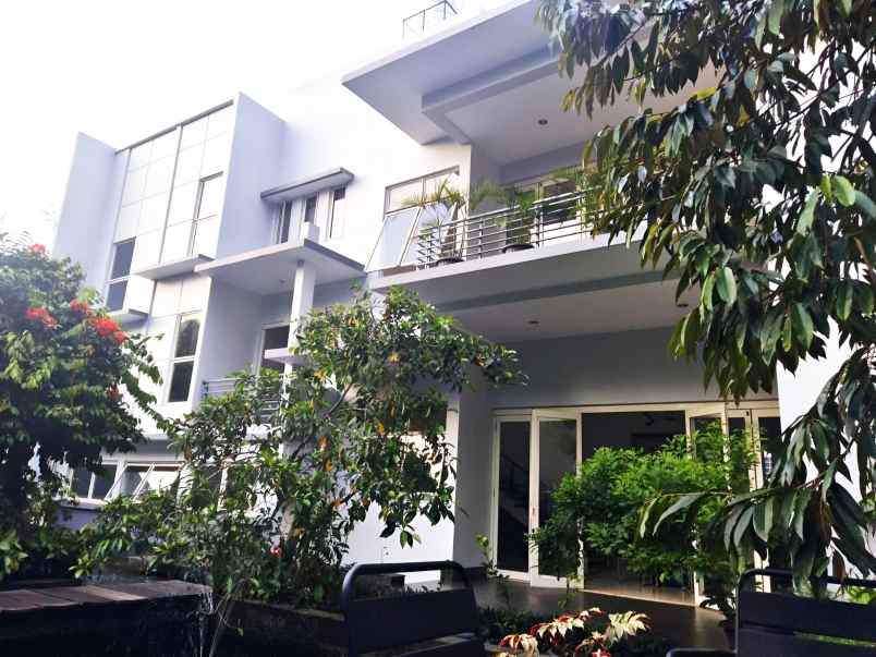 rumah mewah luas taman telaga golf bsd turun harga