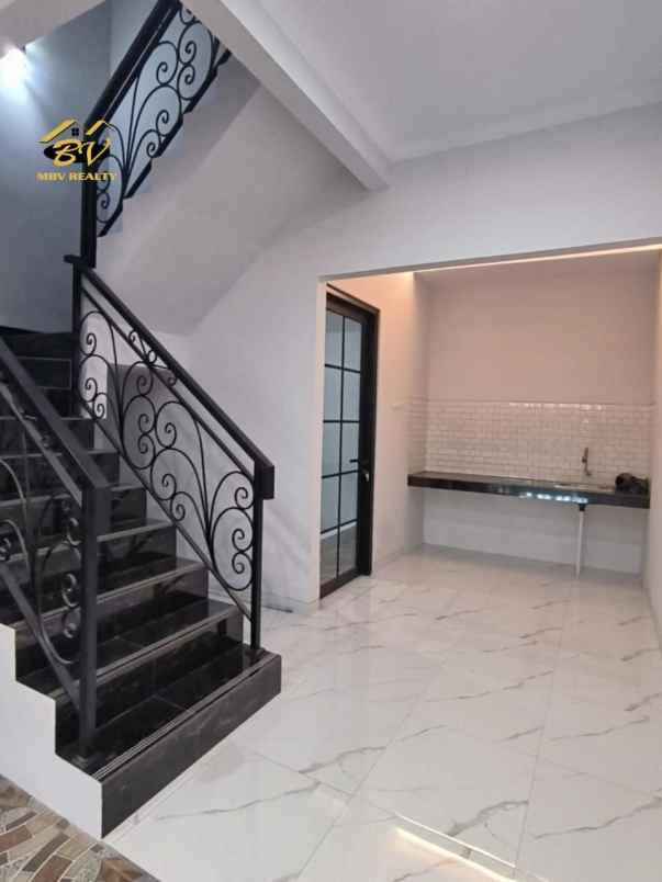 rumah mewah non cluster di jati padang pasar minggu