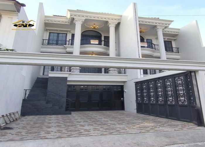 rumah mewah non cluster di jati padang pasar minggu