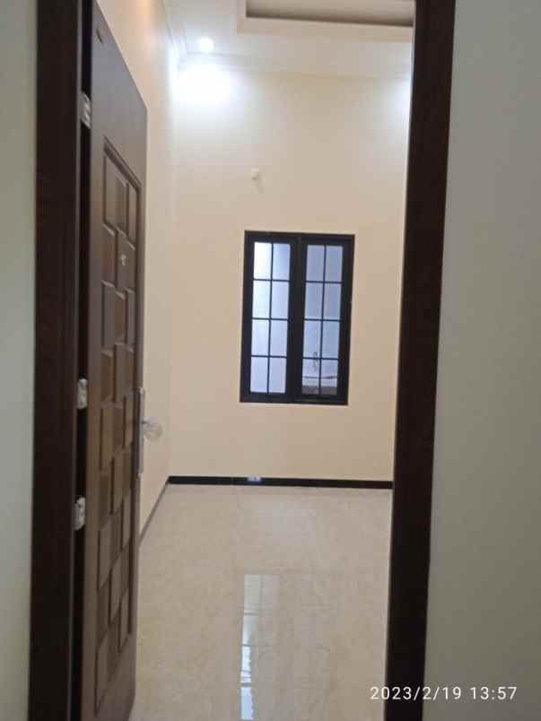 rumah mewah siap huni shm ready nempel jalan aspal