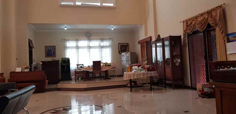 rumah mewah surabaya selatan