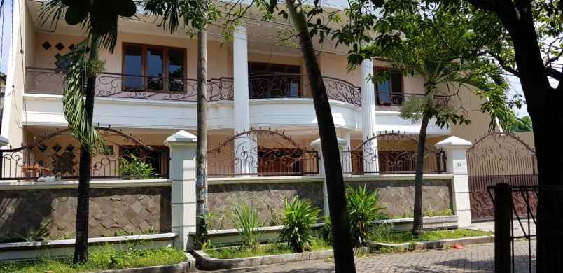 rumah mewah surabaya selatan
