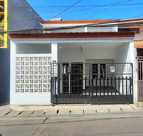 rumah minimalis modern di jalan cigadung dago bandung
