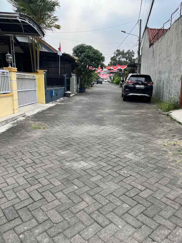 rumah minimalis siap huni di bantaran kota malang