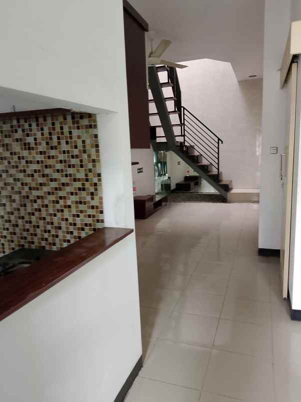 rumah minimalis siap huni di duren sawit jakarta timur