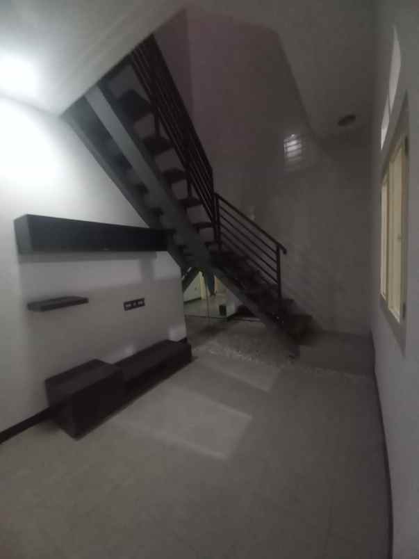 rumah minimalis siap huni di duren sawit jakarta timur