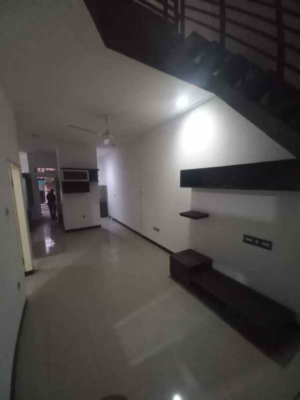 rumah minimalis siap huni di duren sawit jakarta timur