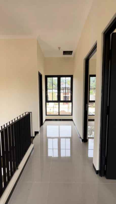 rumah modern 2 lantai lokasi belakang gor malang