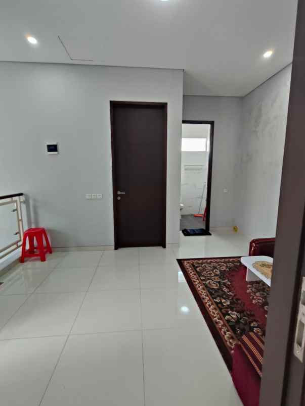 rumah nyaman luas modern strategis di sawojajar malang