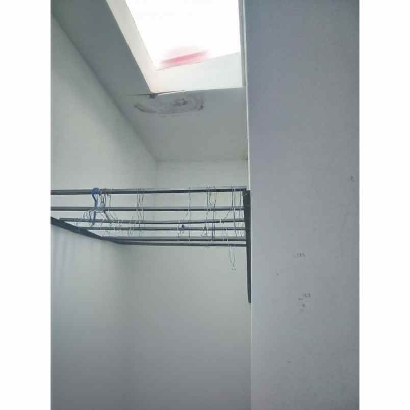 rumah over kredit 55 juta lokasi strategis di bekasi