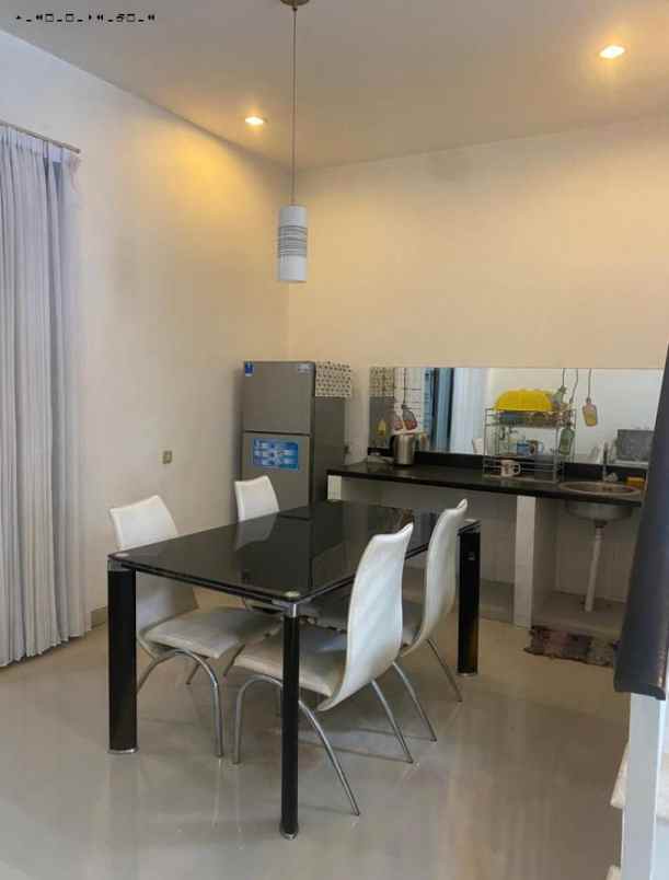 rumah pantai mentari strategis