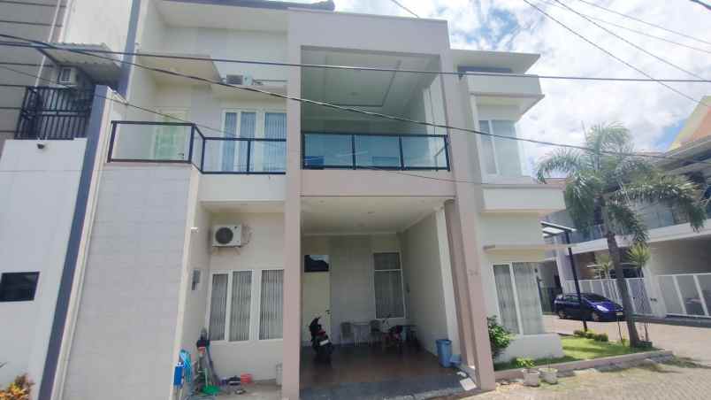 rumah posisi hook modern minimalis lokasi suhat