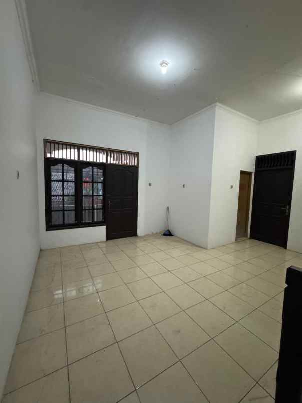 rumah ready siap huni dekat gerbang tol manyaran