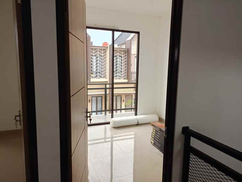 rumah scandinavian modern strategis cinangka depok