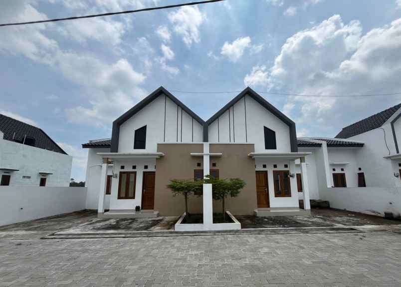 rumah scandinavian type 36 62 di kudu baki sukoharjo