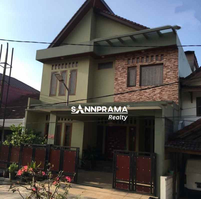 rumah second 2 lantai di grand galaxy city bekasi